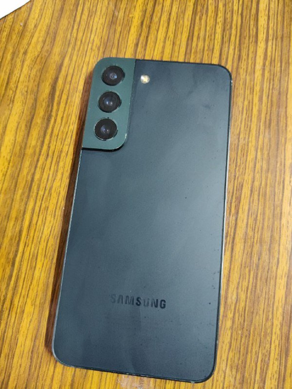 Samsung S22 8/128 GB с чехлом и зарядкой 2