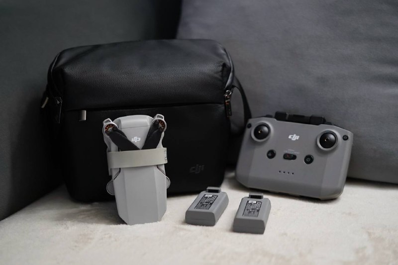 Realme TV Stick, Дрон DJI Mini 2, Микрофон Fifine K669, Объектив Sony FE, Камера Insta 360 X3 4