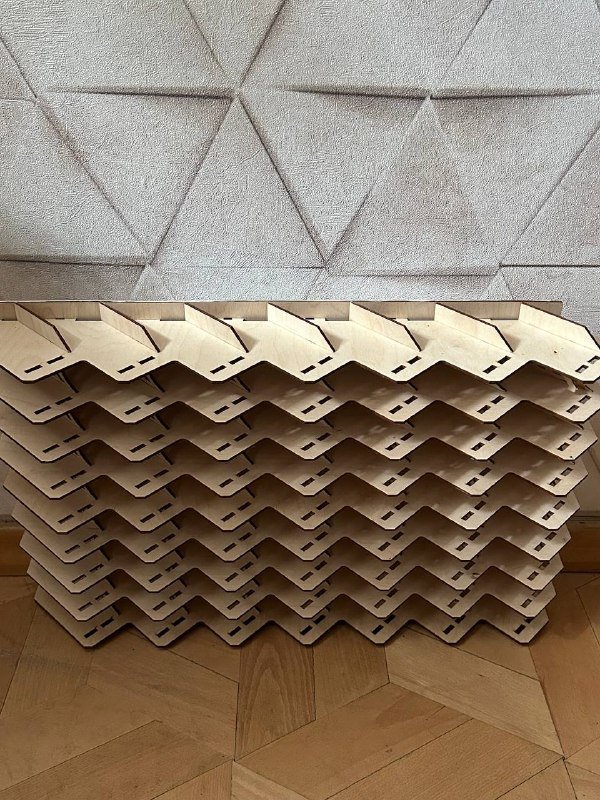 Деревянный гараж для машинок и 50 маленьких машинок