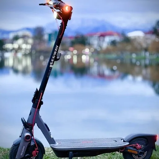Электросамокат Segway Ninebot F3 Pro
