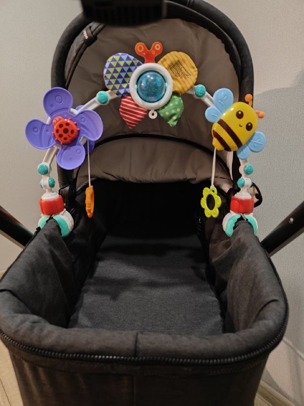 Манеж, кроватка детская, стерилизатор, подушки, шезлонг, мобиль, одежда для малыша 8