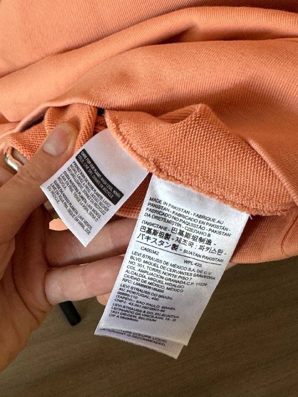 Levi’s свитшот персик 6
