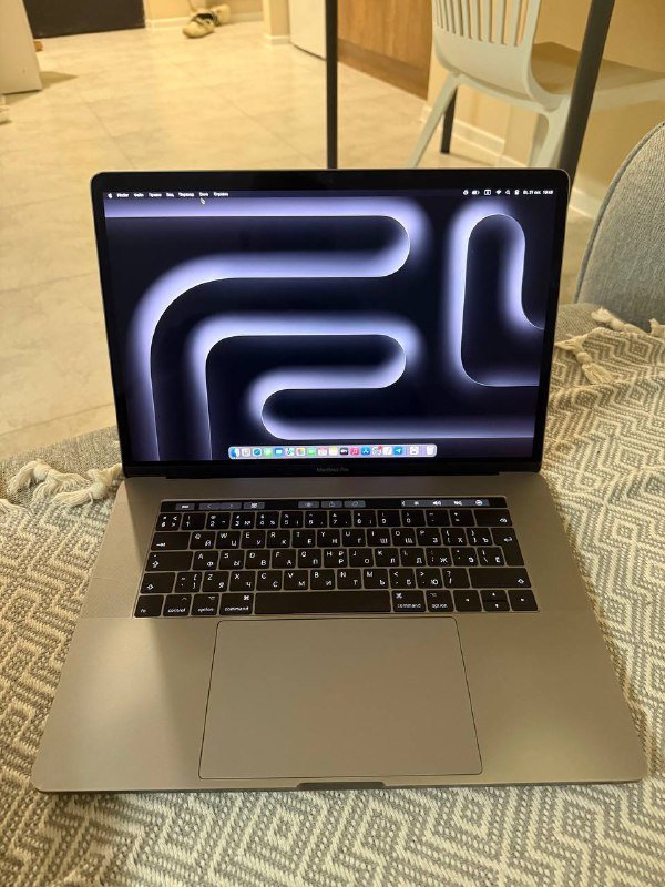 MacBook Pro 15 Touch Bar ноутбук Intel Core i7 16GB