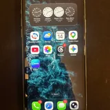 iPhone 11 128GB, WD My Passport Go 1TB 2