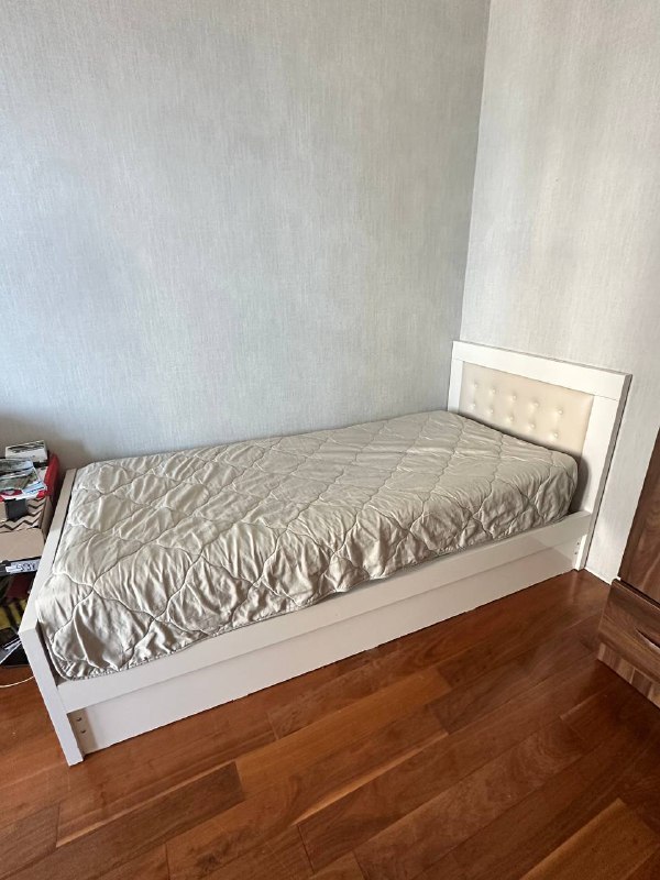 Односпальная кровать и матрас 90x190