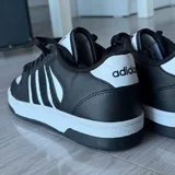 Обувь Adidas Break Shoes, джинсы Tommy Hilfiger 9