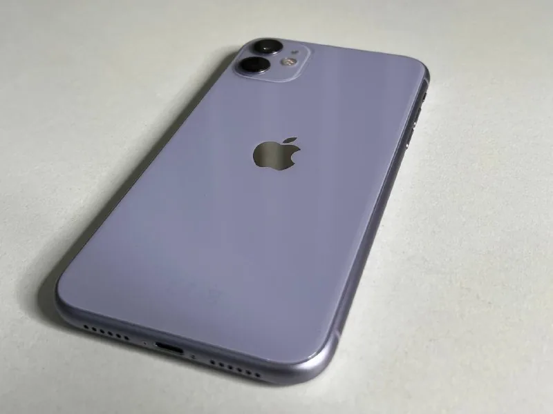 iPhone 11 64GB Purple 1