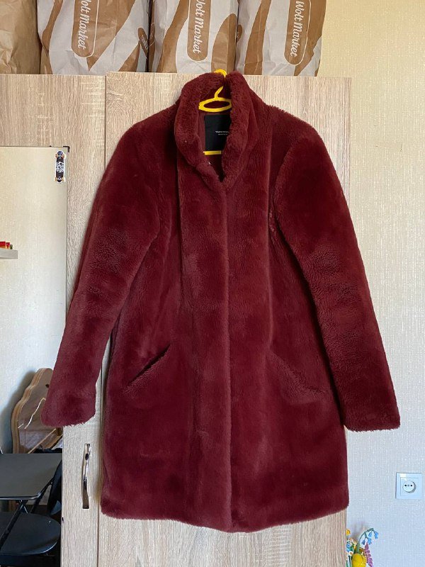 футболка, сетка, куртка, джинсовый комбинезон, шуба, часы Swatch 7