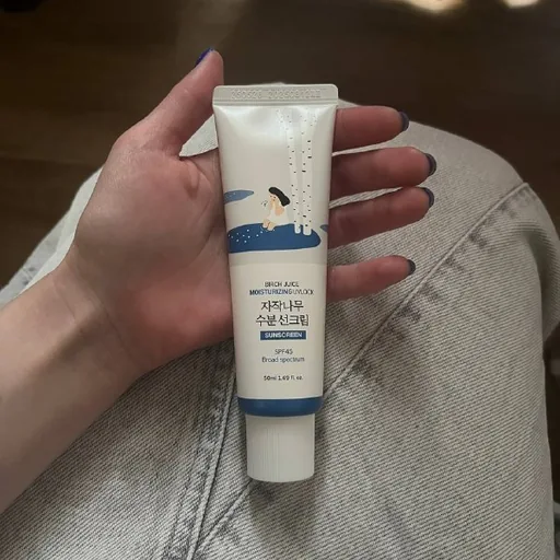 SPF крем Round Lab Birch