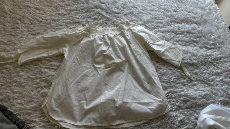 Stradivarius jeans, jacket, H&M blouse 3
