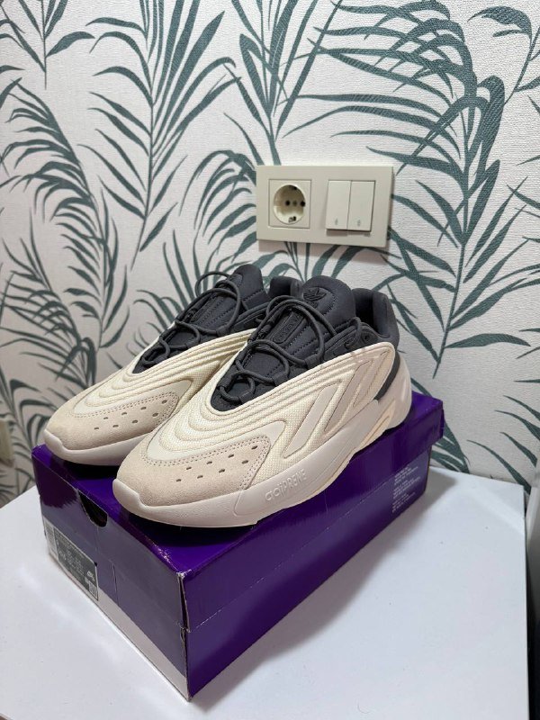 Кроссовки Adidas Ozelia мужские размер 42 2
