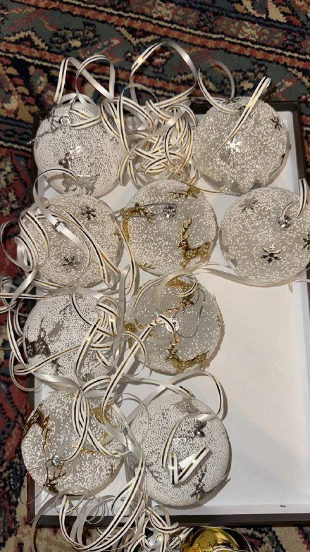 Новогодние игрушки шарики и резиновые игрушки 4