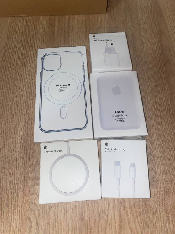 Чехол, аккумулятор, зарядное устройство и кабель для iPhone 11