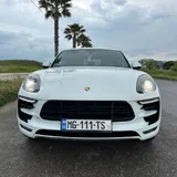Porsche Macan GTS 2