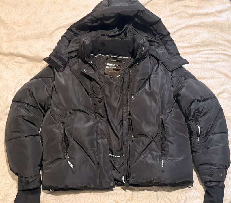 Женская зимняя куртка размер L