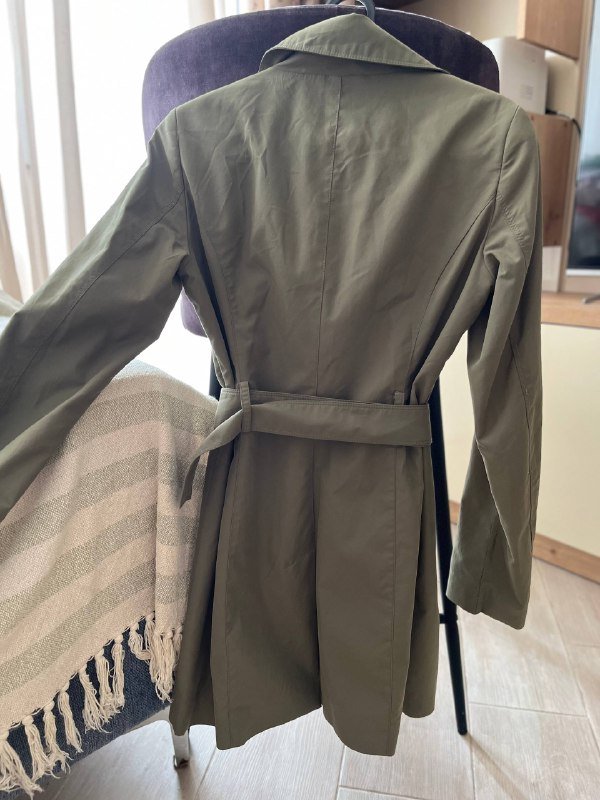 Плащ женский, джинсовая куртка, тапочки, сандали, водолазка, куртка, когтерезка 2