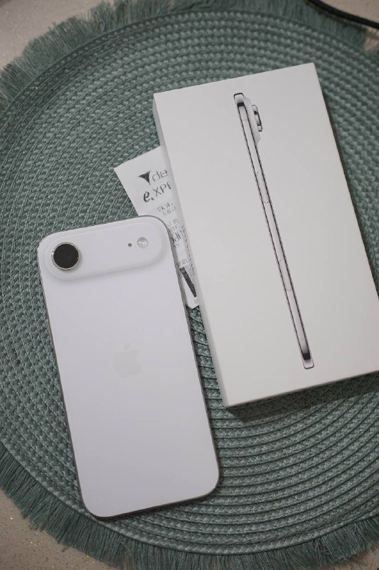 iPhone 17 Air 256GB Blue Sky 2