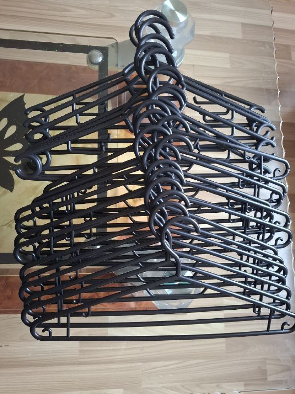 Вешалки, плечики 21 шт