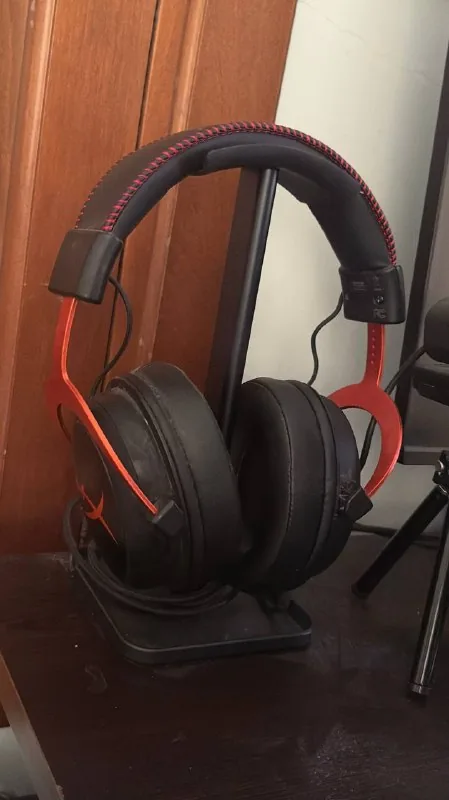 HyperX Cloud II, Skullcandy Crusher Wireless 1