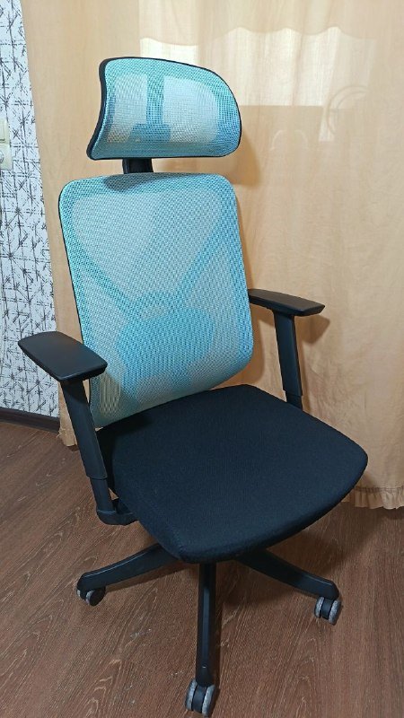 Компьютерное офисное кресло