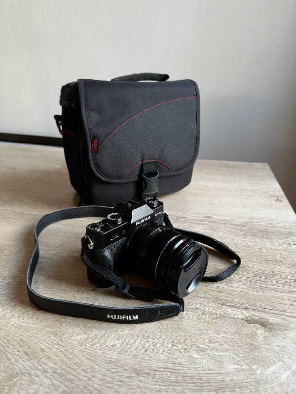 Камера Fujifilm X-T30 с объективом 18-55mm, кейс, клетка для собаки