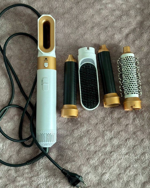 Фен для волос с насадками