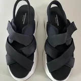 Лоферы Vagabond, ботильоны Calvin Klein, сапоги Vera Gomma, мюли Vagabond, сандалии Vagabond, сланцы Vagabond 3