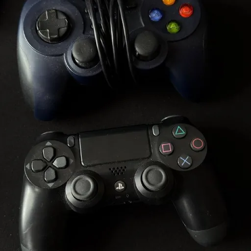 Геймпады Logitech и Sony