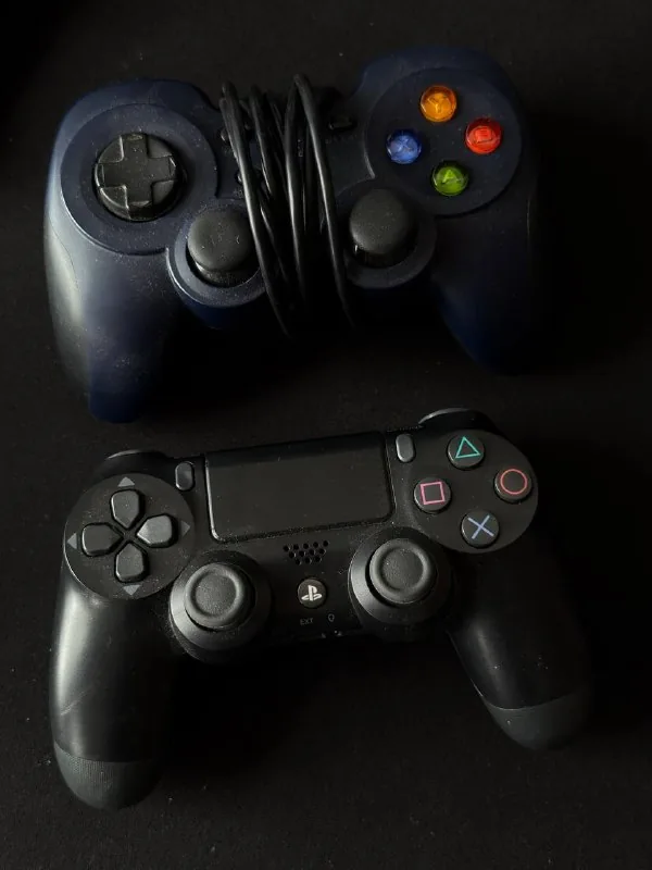 Геймпады Logitech и Sony