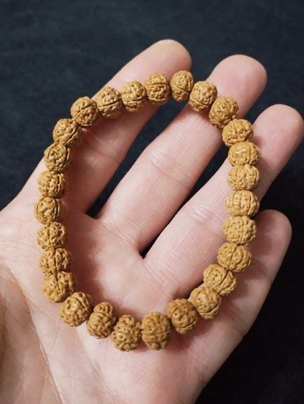 Браслеты из дерева, Рудракша, Лавовый камень