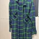Рубашка вельвет Zara, худи Pepe Jeans & Dua Lipa, худи Zara, пальто Stradivarius, рубашка Zara 6