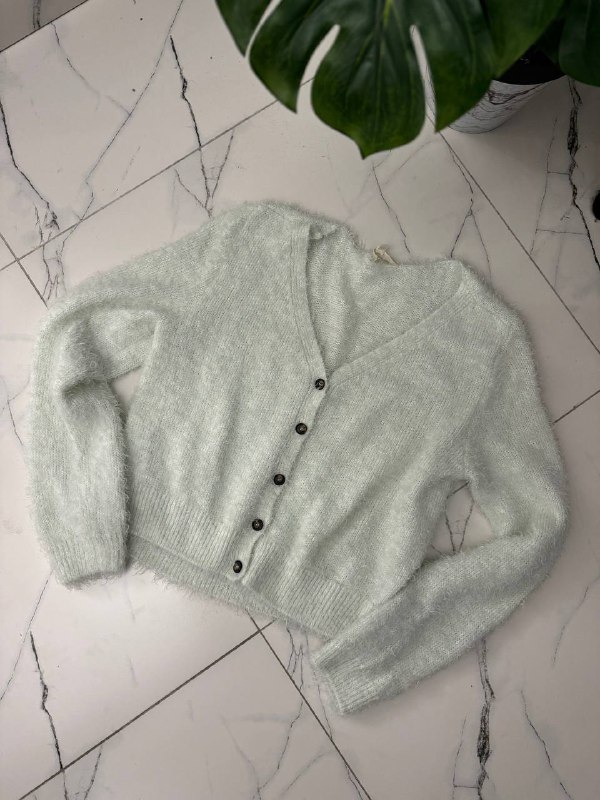 Sweater, size M, worn once