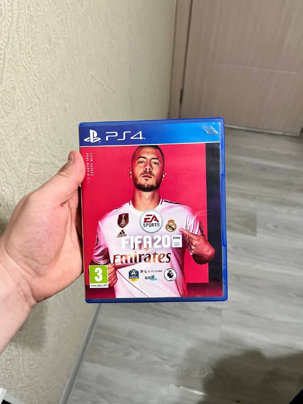 Диски Uncharted 4, FIFA 20 для PlayStation 2