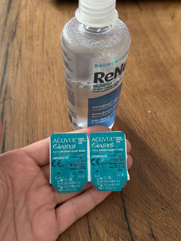 Линзы Acuvue Oasys и раствор ReNu