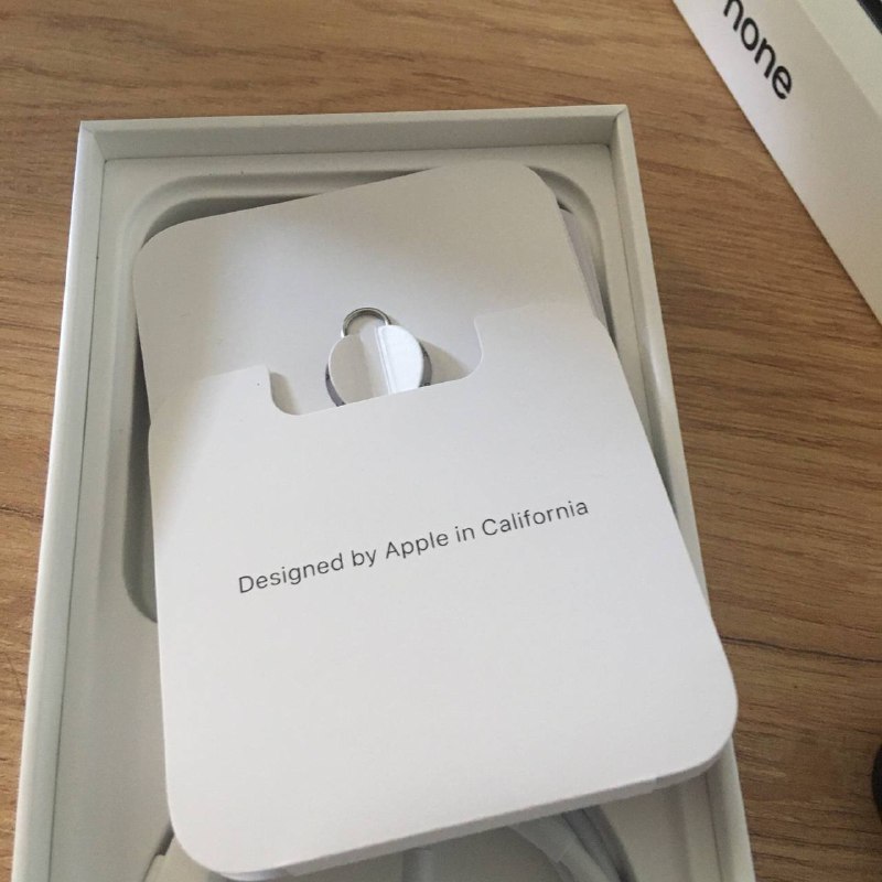 iPhone 14, 100% battery, with warranty 3