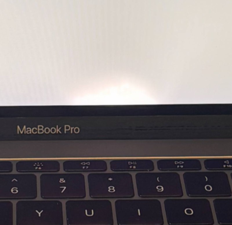MacBook Pro 2017 i5 8/128 ГБ 6