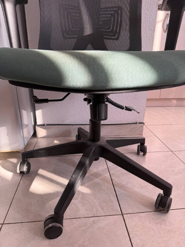 Компьютерный стул 4