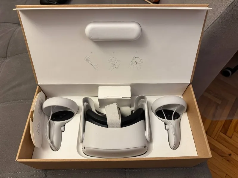 Meta Quest 2 VR headset 1