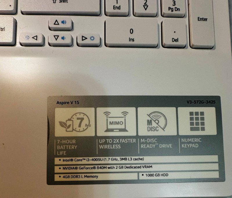 Ноутбук Acer Aspire V3-572G-3425 White 2