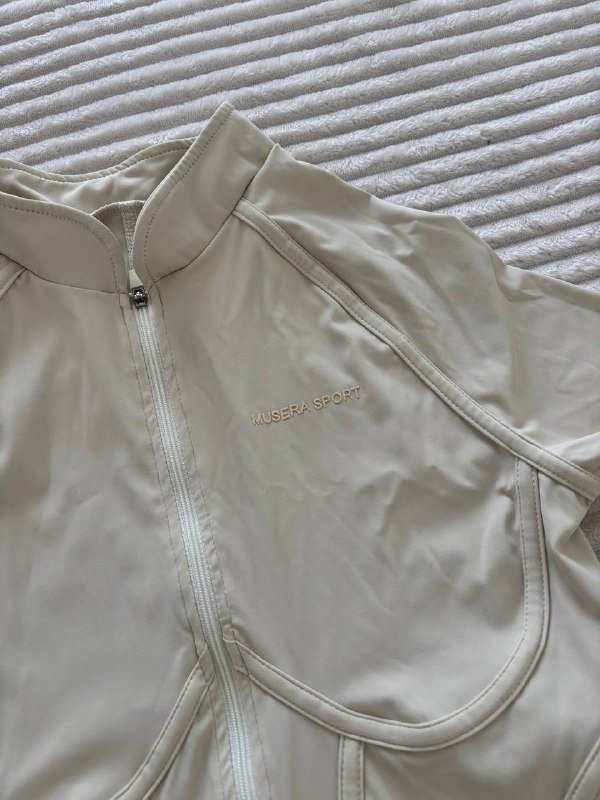 Комбинезон и лосины размер С 4