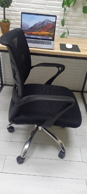 Офисное кресло стул в хорошем состоянии 2
