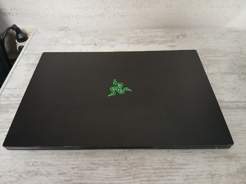 Ноутбук Razer Blade 17 Pro 2