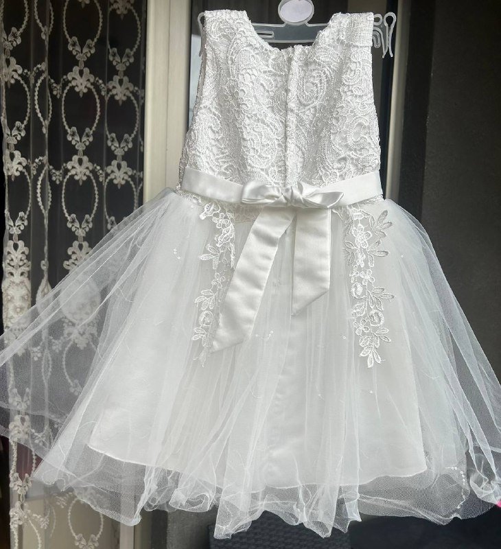 Праздничное платье на 4-5 лет 2