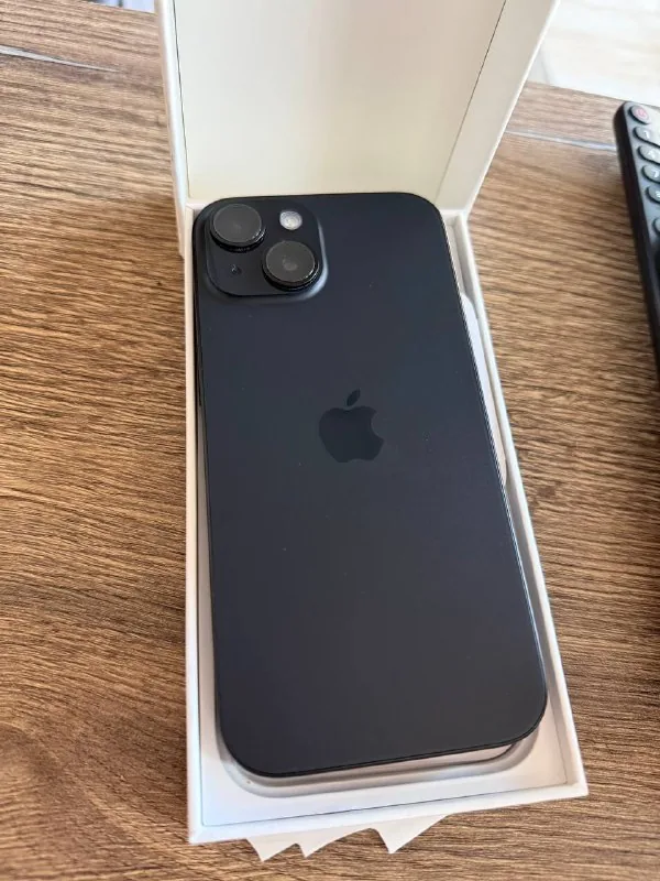 iPhone 15 1