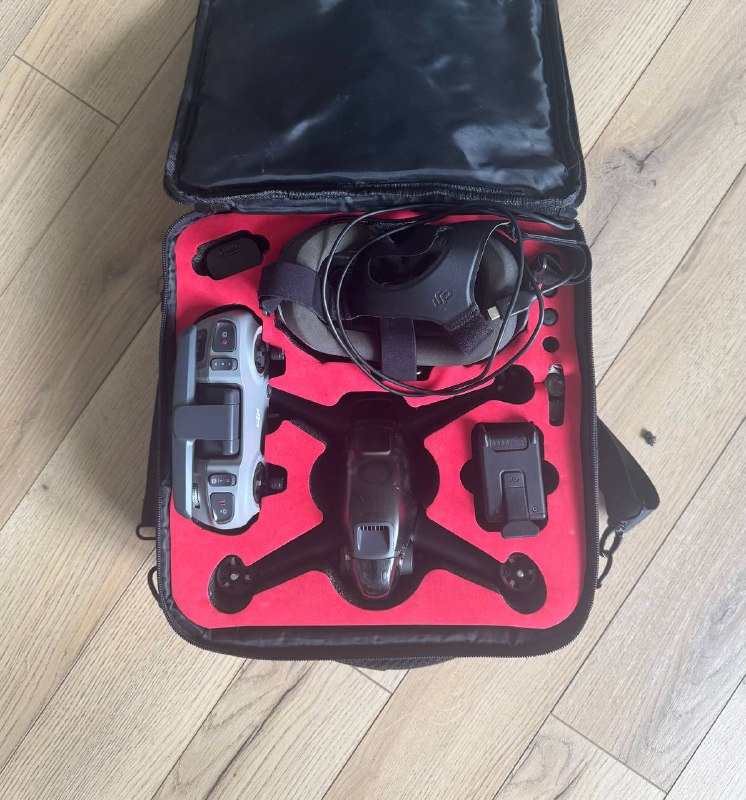 DJI FPV Drone, DJI goggles v2, DJI FPV controller 2, запасные пропеллеры 2