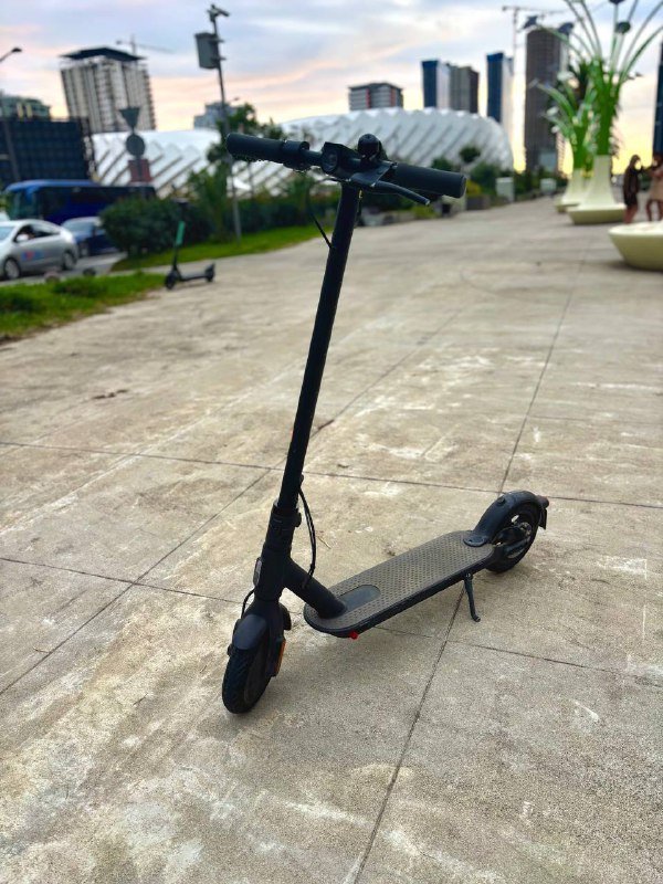 iPhone 14 Pro 1TB, Xiaomi электросамокат, Xbox контроллер 5