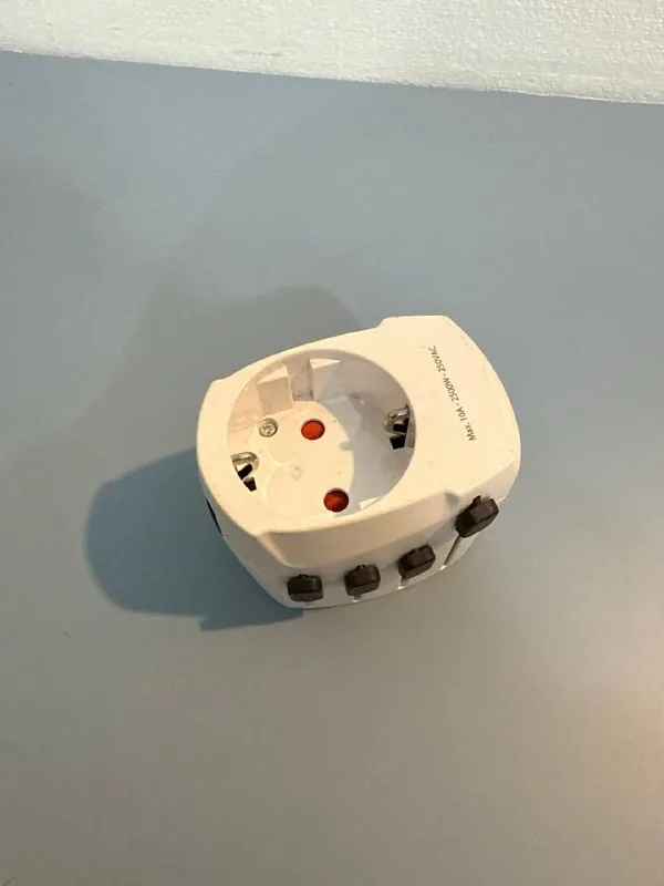 SKROSS World Adapter PRO 1