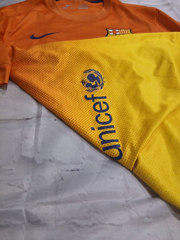 Nike Barcelona t-shirt size M 5