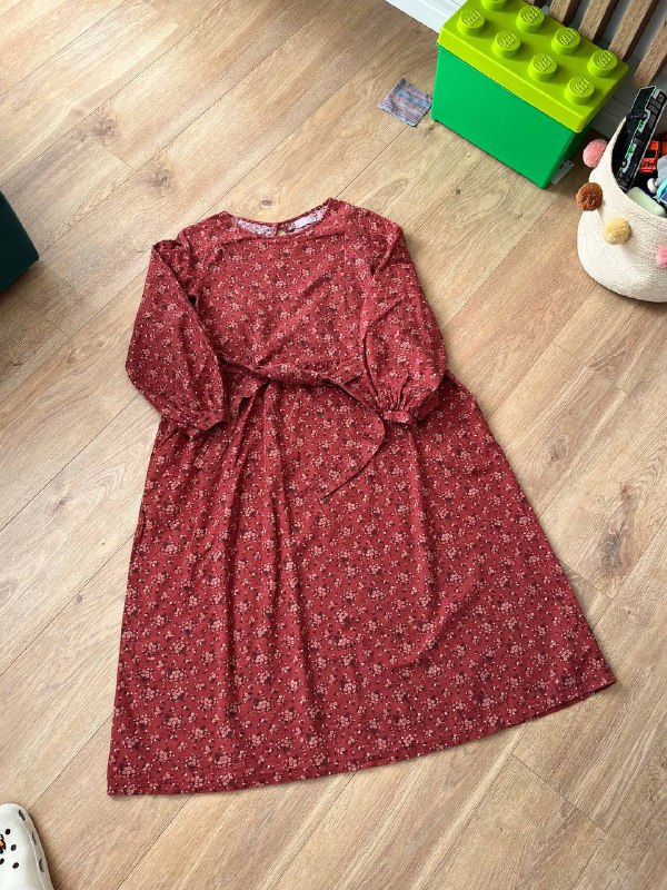 Юбка шифоновая, Платье из вискозы H&M, Джинсовая рубашка H&M, Рубашка-пальто H&M, Джемпер Le Petit Bateau, Вельветовая куртка Ostin, Платье из фланели для кормящих, Толстовка Pull&Bear, Шерстяное платье Uniqlo, Фланелевое платье для кормящих 7