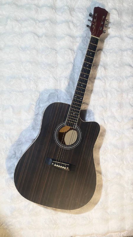 Акустическая гитара